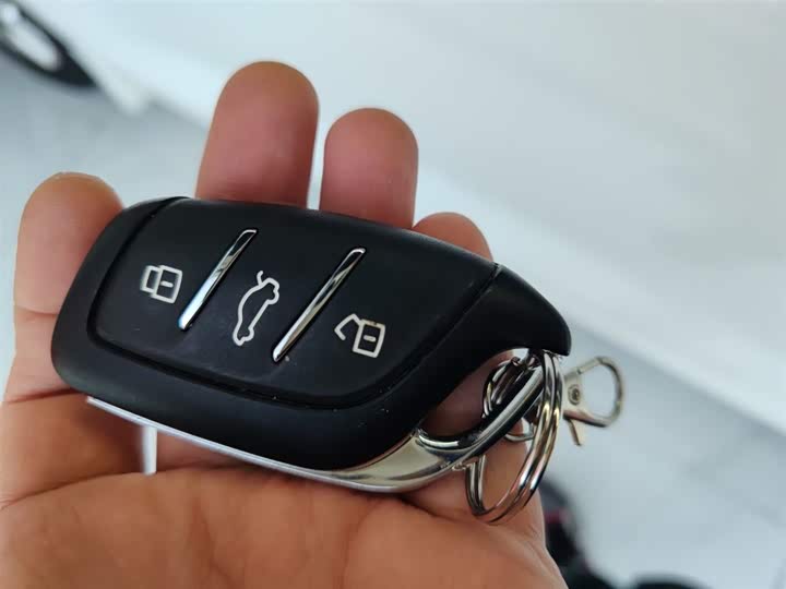 Фото 9 - Roewe Clever