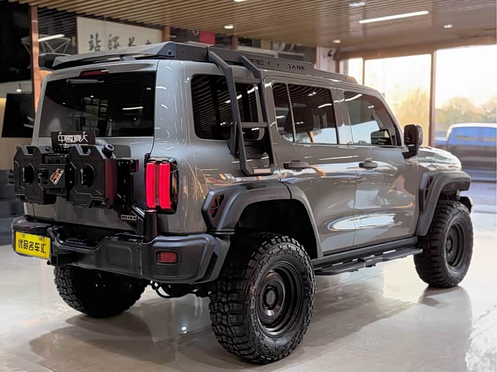 Фото 4 - Tank 300