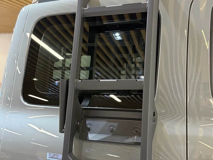 Фото 9 - Tank 300