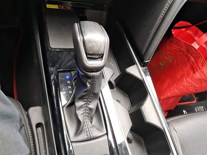 Фото 7 - Toyota Camry