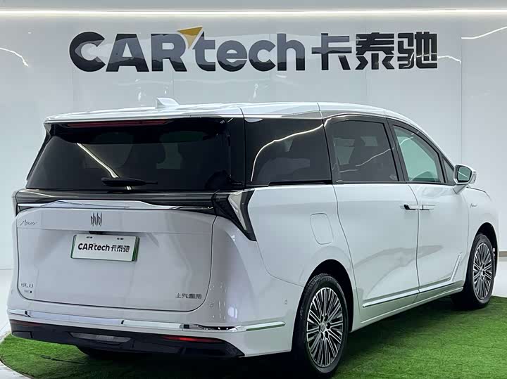 Фото 4 - Buick GL8 Hybrid