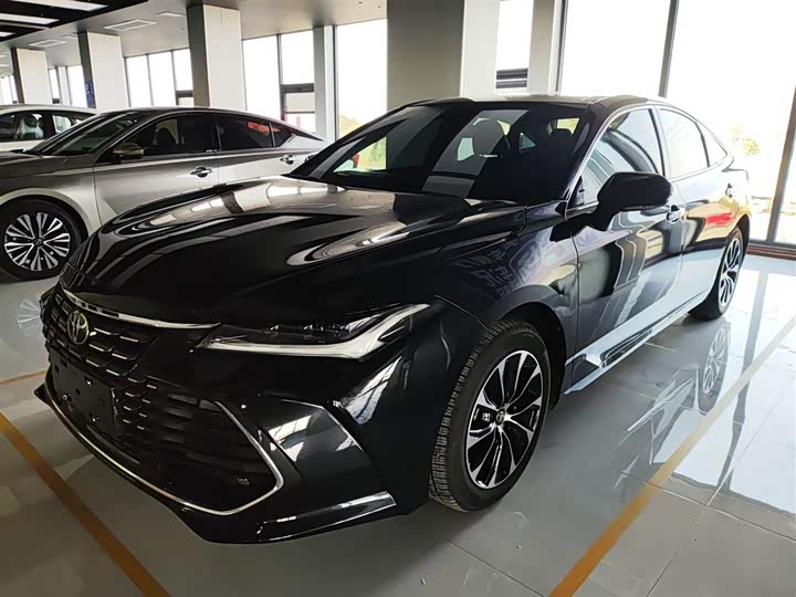 Фото 2 - Toyota Avalon