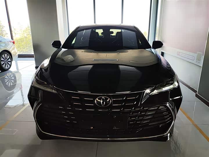 Фото 3 - Toyota Avalon