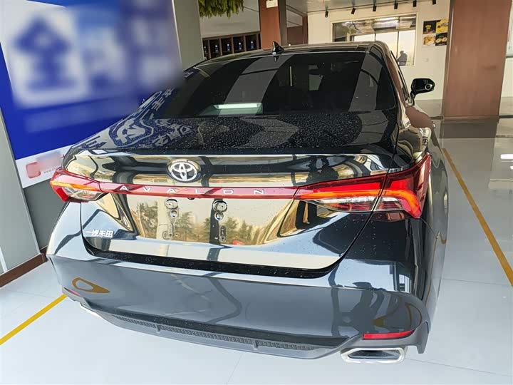 Фото 6 - Toyota Avalon