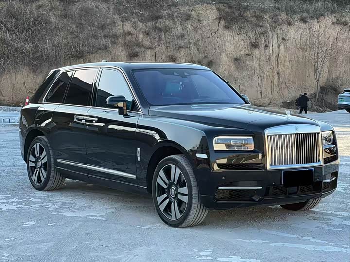 Фото 3 - Rolls-Royce Cullinan