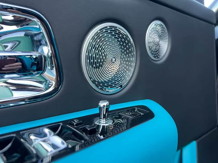 Фото 4 - Rolls-Royce Cullinan