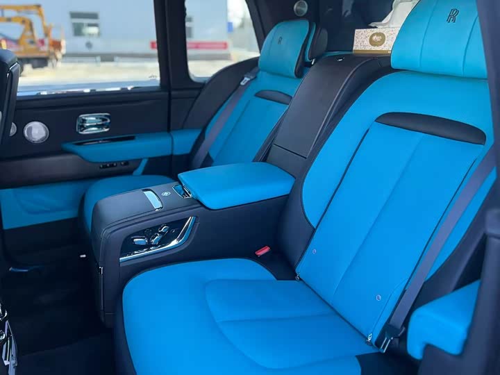 Фото 7 - Rolls-Royce Cullinan