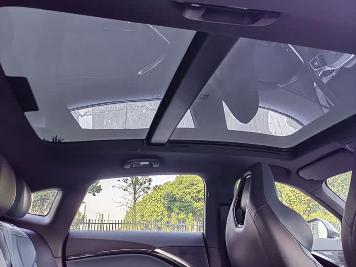 Фото 7 - MG Motor 7