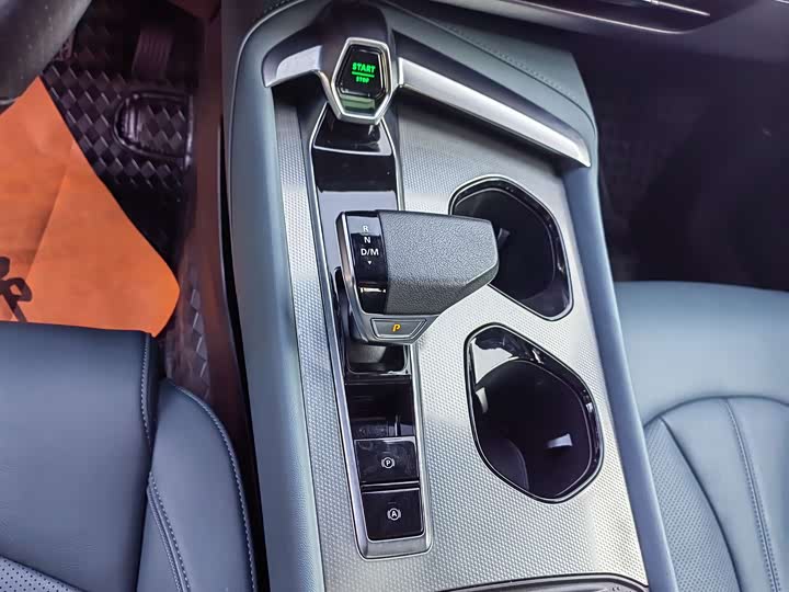 Фото 9 - MG Motor 7