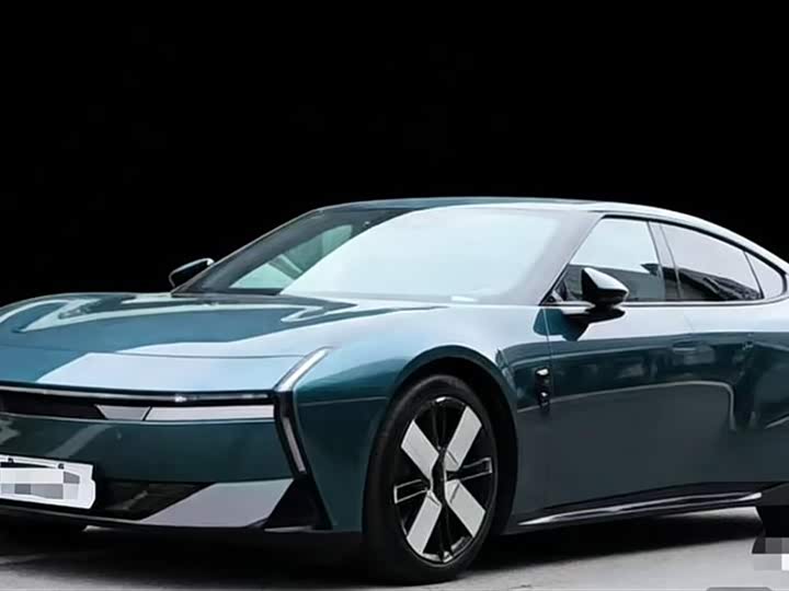 Фото 1 - XPeng P7