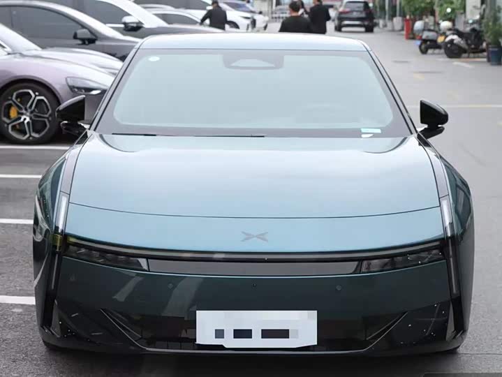 Фото 2 - XPeng P7