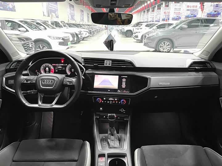 Фото 6 - Audi Q3