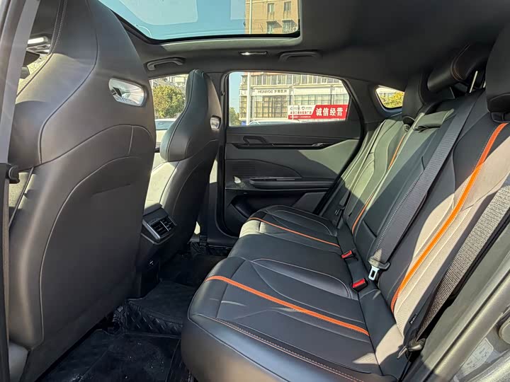 Фото 5 - Changan UNI-V