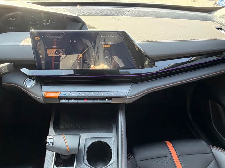 Фото 7 - Changan UNI-V