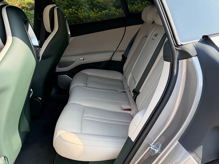 Фото 5 - Xiaomi YU7