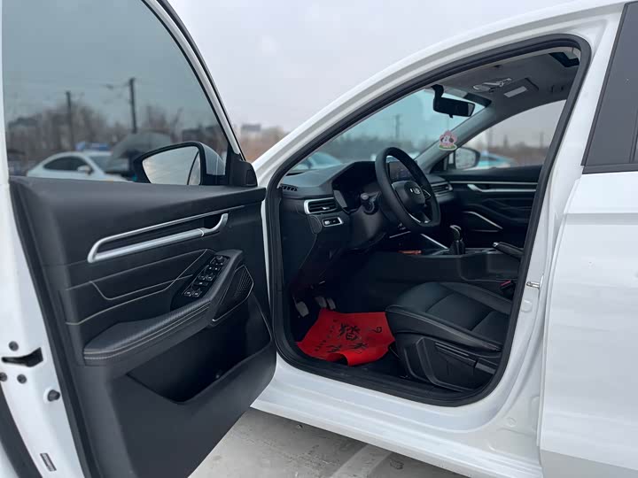 Фото 5 - Geely Emgrand