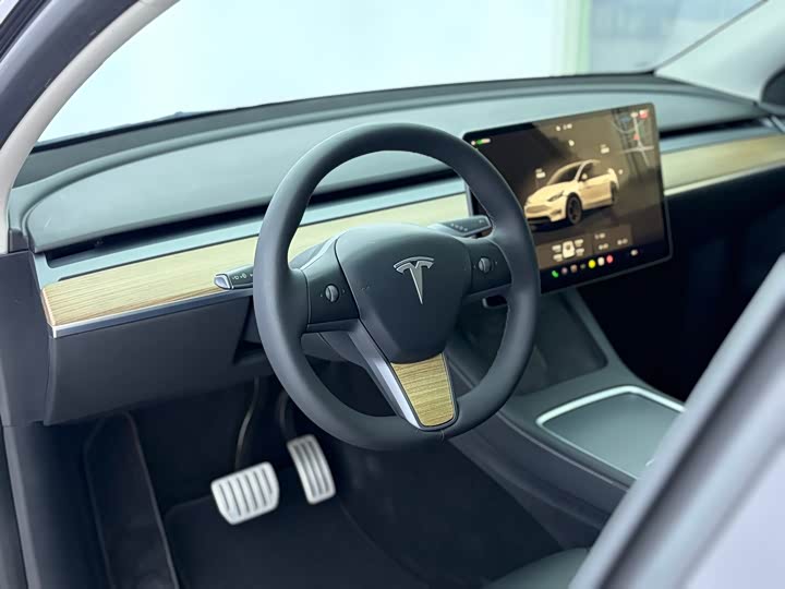 Фото 8 - Tesla Model Y