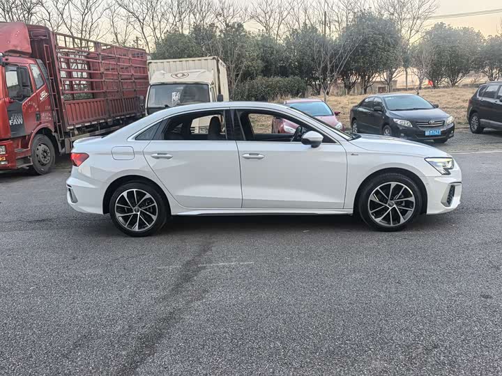 Фото 4 - Audi A3