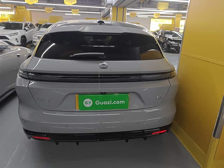 Фото 6 - Nio ET5T