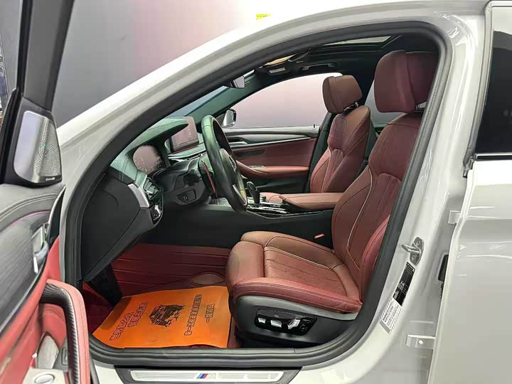 Фото 3 - BMW 5 Series