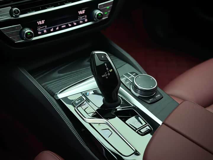 Фото 5 - BMW 5 Series