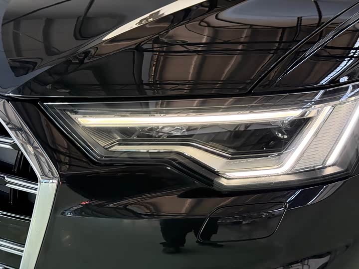 Фото 8 - Audi A6L