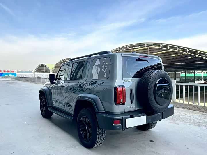 Фото 4 - Tank 300