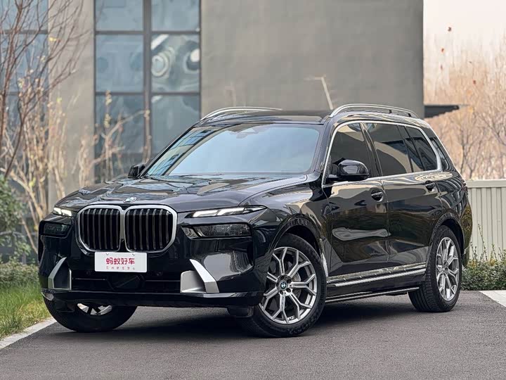 Фото 1 - BMW X7