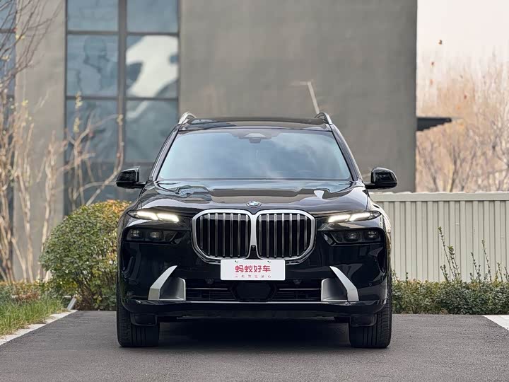 Фото 2 - BMW X7