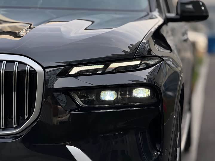 Фото 8 - BMW X7