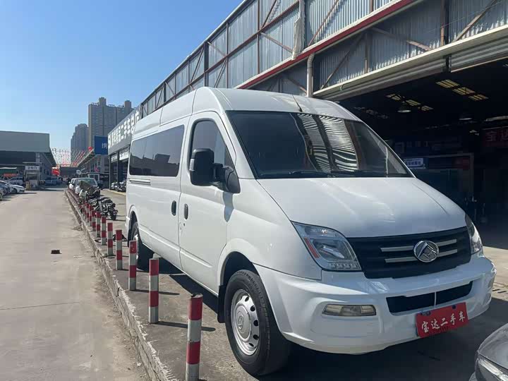 Фото 2 - Maxus V80