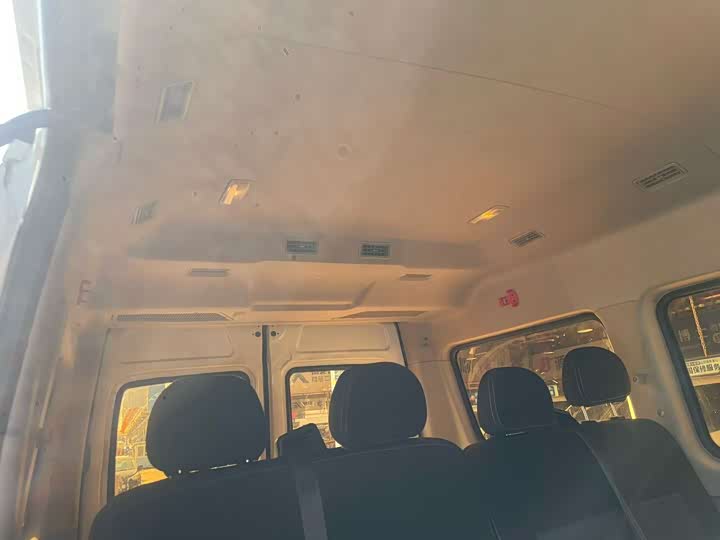 Фото 6 - Maxus V80