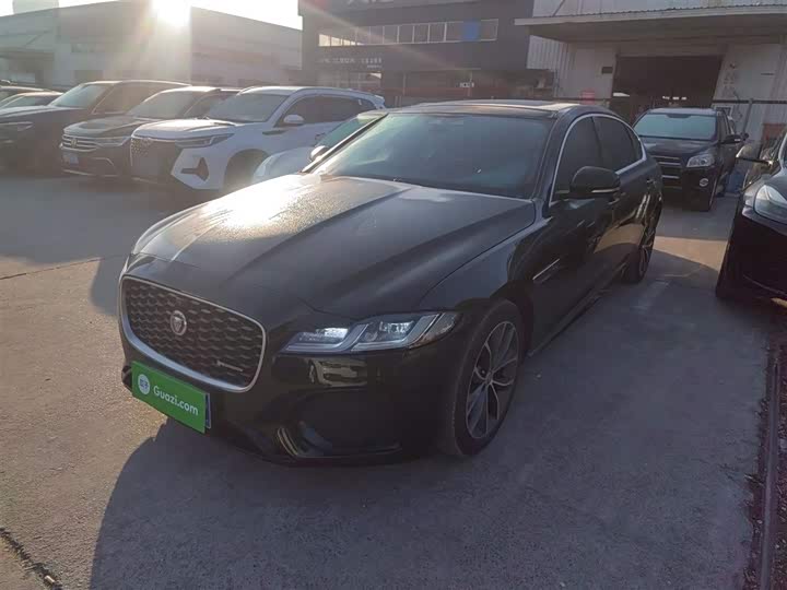 Фото 1 - Jaguar XF L