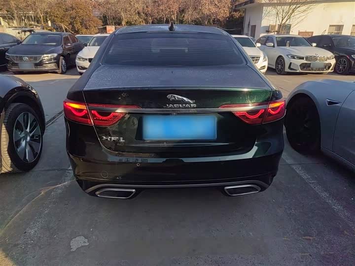 Фото 6 - Jaguar XF L