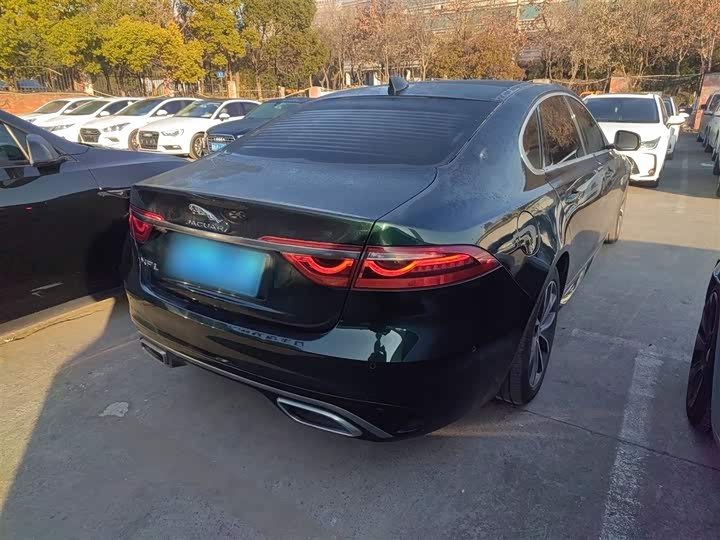 Фото 7 - Jaguar XF L