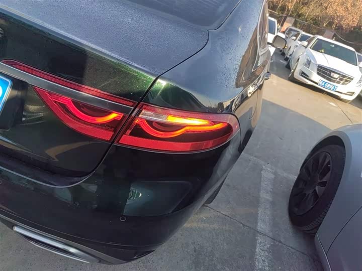 Фото 8 - Jaguar XF L