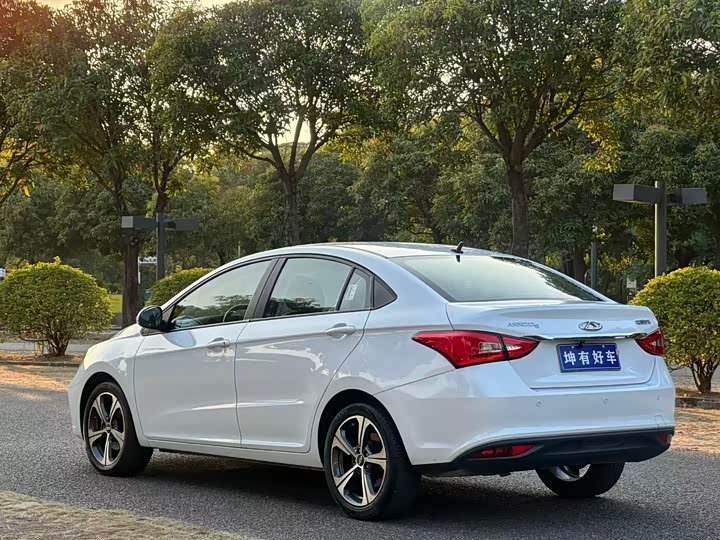 Фото 4 - Chery Arrizo 5