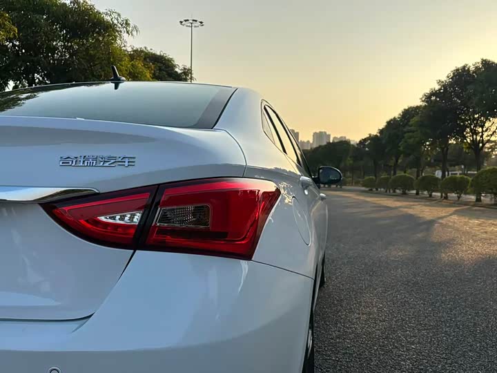 Фото 9 - Chery Arrizo 5