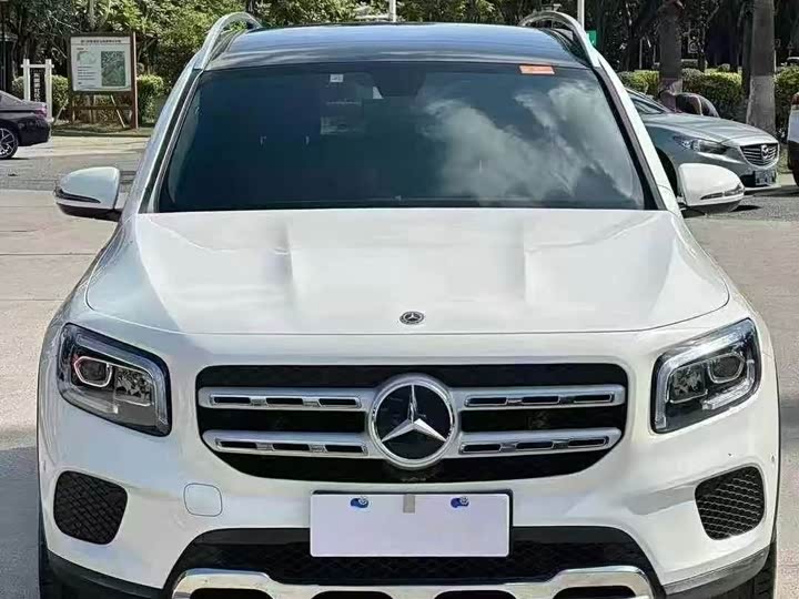 Фото 2 - Mercedes-Benz GLB-Class