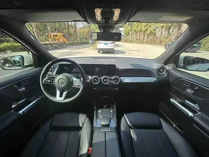 Фото 6 - Mercedes-Benz GLB-Class