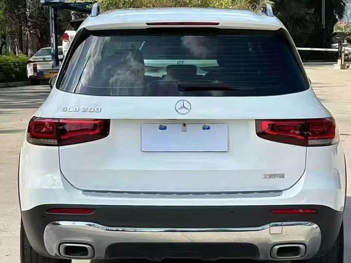 Фото 8 - Mercedes-Benz GLB-Class