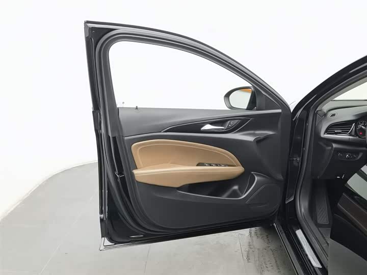 Фото 8 - Buick Regal