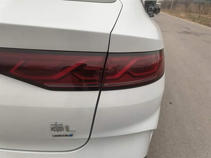 Фото 8 - BYD Qin L