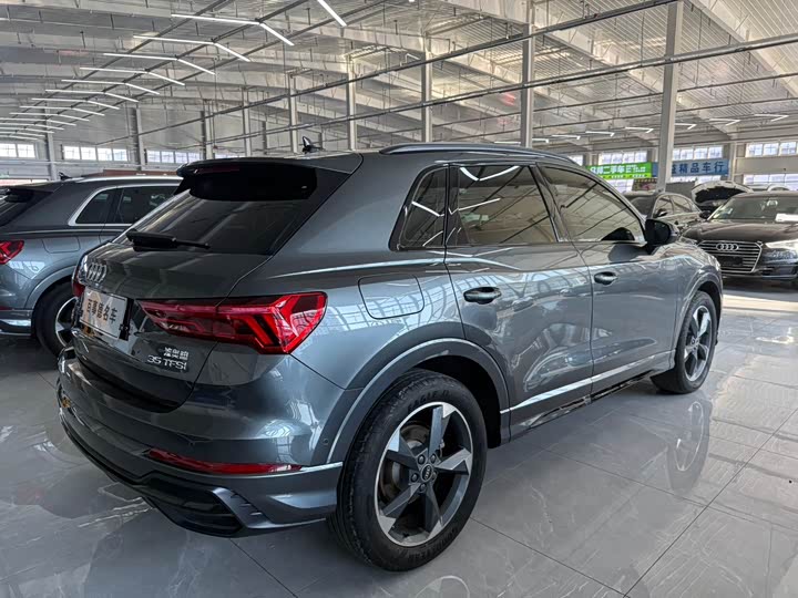 Фото 9 - Audi Q3