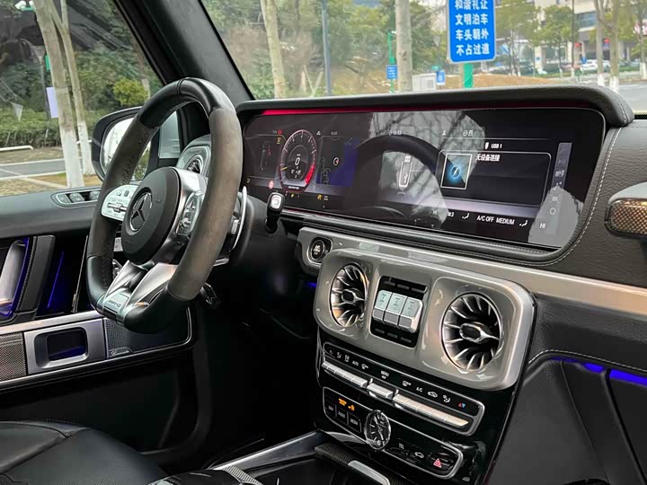 Фото 9 - Mercedes-Benz G-Class