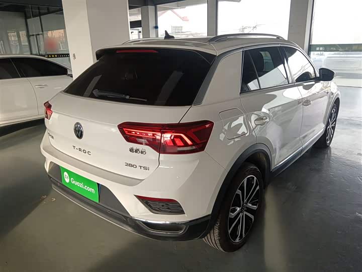 Фото 7 - Volkswagen T-Roc