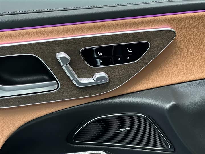 Фото 8 - Mercedes-Benz E-Class Hybrid