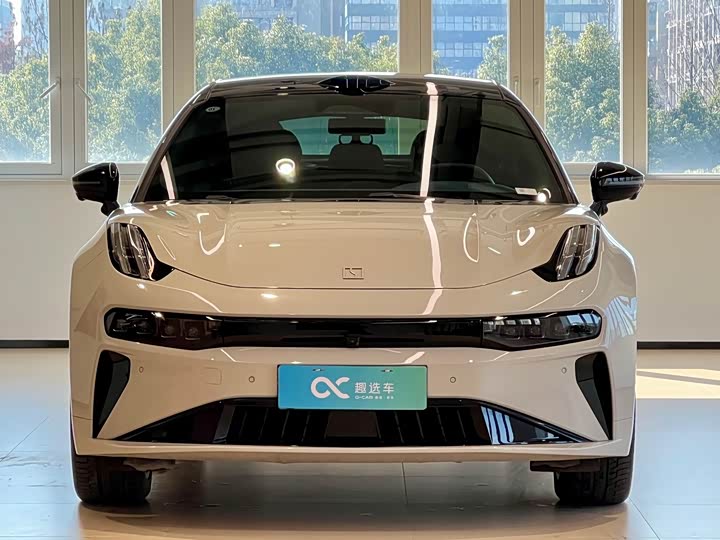 Фото 2 - Zeekr 001