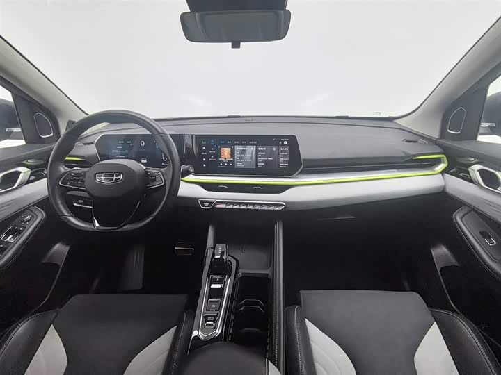 Фото 5 - Geely Coolray