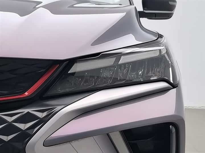 Фото 7 - Geely Coolray